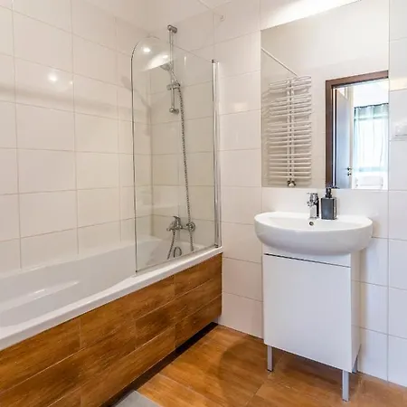 First -- Green Zoliborz Apartment 3 Warszawa Eksteriør bilde